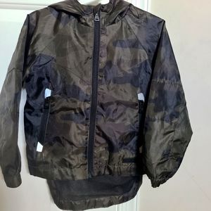 Kids Camo Hooded Rain Jacket - Black/Olive